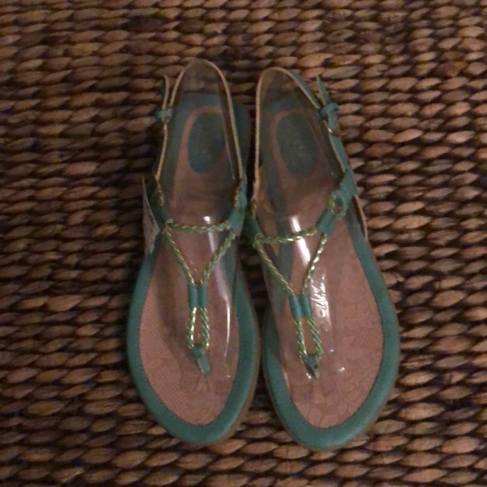 Sandals - Picture 1 of 3